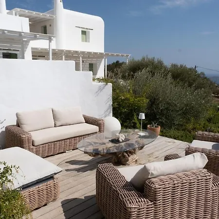 Moon With Private Swimming Pool Aspro Chorio